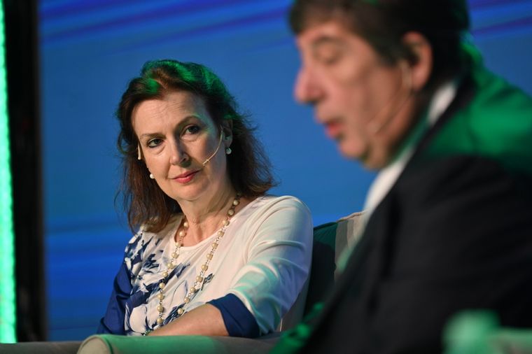 Ante los industriales Diana Mondino explicó cómo se irán quitando trabas y regulaciones para que potenciar la actividad económica e impulsar las exportaciones. Foto: Télam