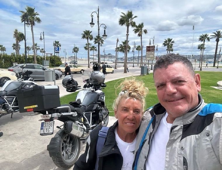 Las víctimas del asalto.