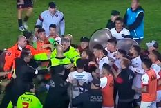 El partido entre Barracas y Patronato terminó con escándalo. El partido entre Barracas y Patronato terminó con escándalo.