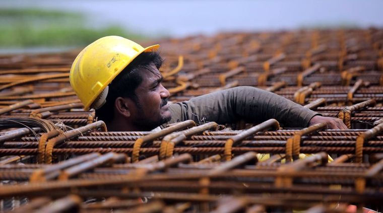 Los obreros la pasan mal en India. Foto: Gaming.