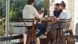 Turistas visitando la bodega Atilio Avena, en Guaymallén. Foto: Instagram Atilio Avena