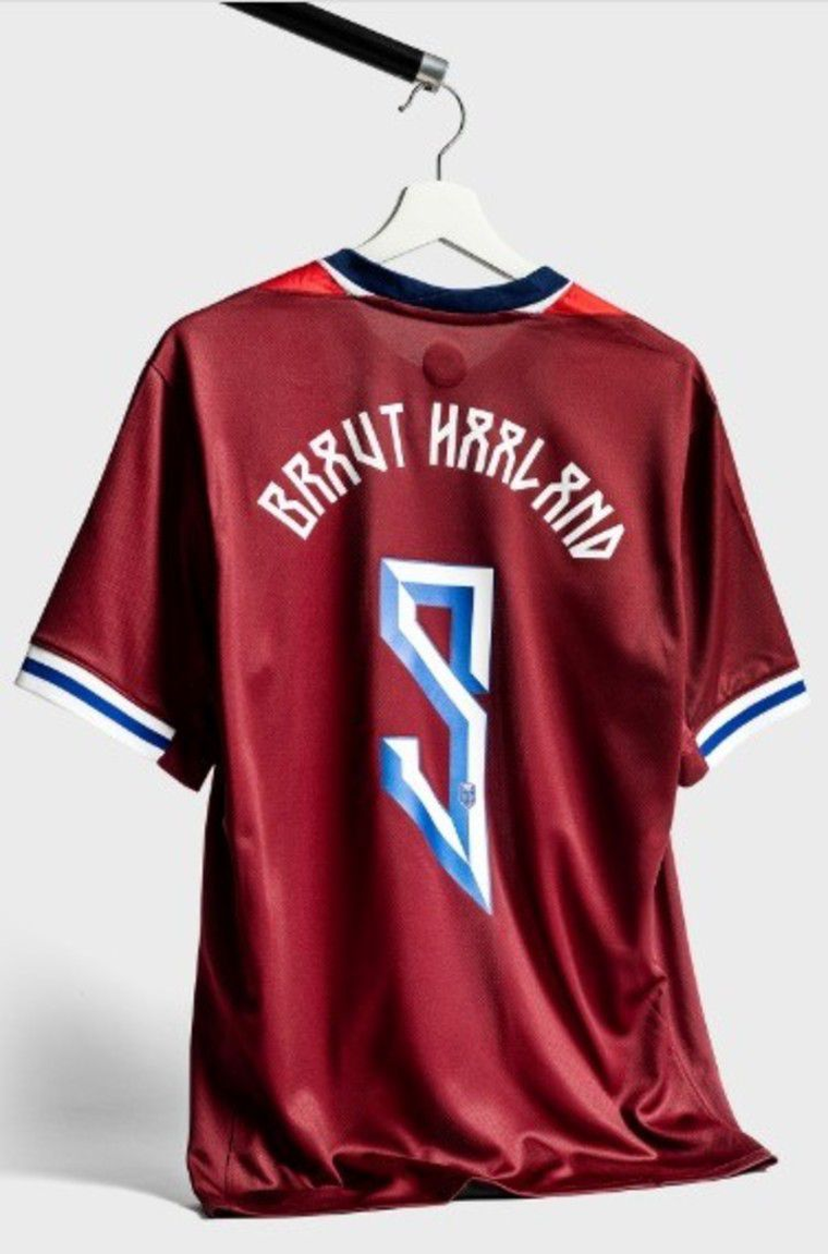 La camiseta que utilizará Erling Haaland en la Selección de Noruega. Foto: @unisportstore La camiseta que utilizará Erling Haaland en la Selección de Noruega. Foto: @unisportstore