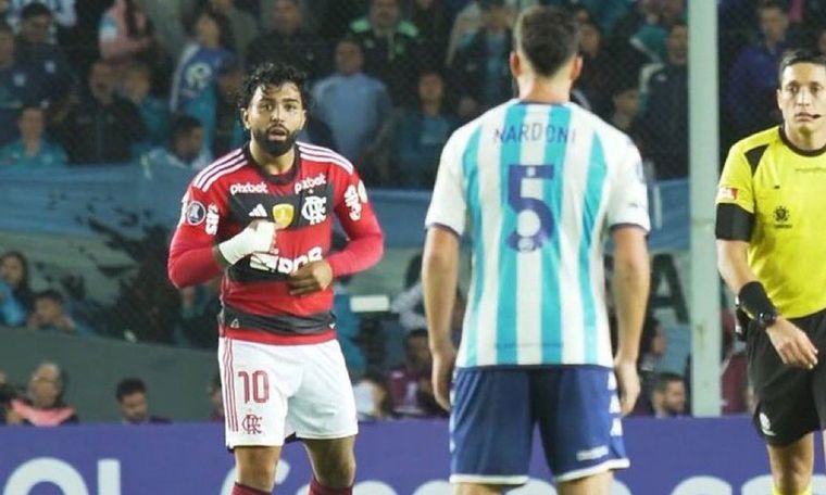 Gabi gol le señaló el título de la Copa Libertadores a Nardoni. Foto: Captura