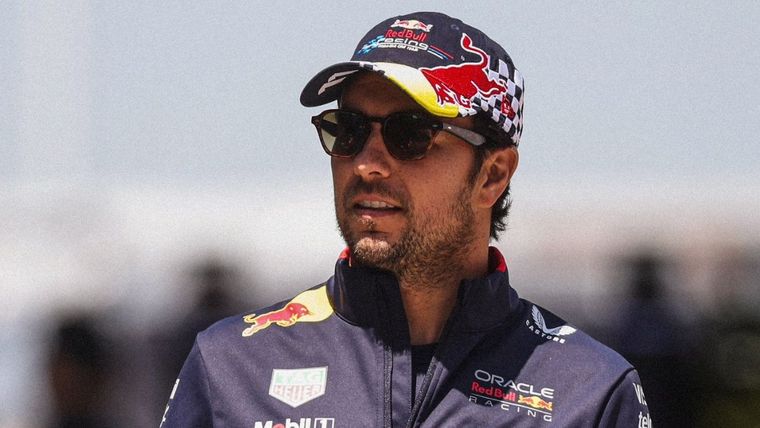 Checo Pérez Pérez se comunicó con Briatore para tomar el asiento de Franco Colapinto en Alpine. Foto: @SChecoPerez Checo Pérez Pérez se comunicó con Briatore para tomar el asiento de Franco Colapinto en Alpine. Foto: @SChecoPerez