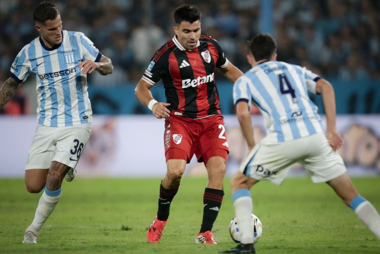 Adidas picanteó a Nike tras el triunfo de River ante Racing, que estrenó nueva piel. Mirá el posteo.&nbsp;