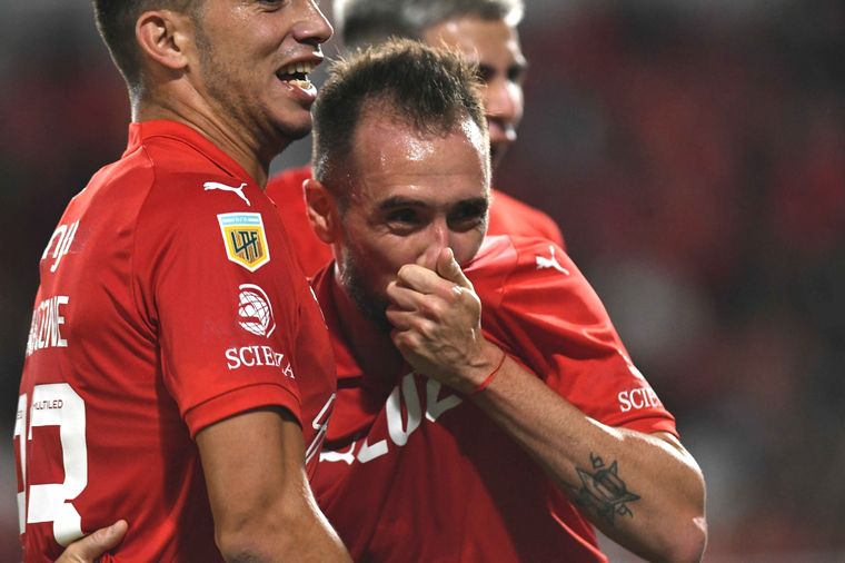 Los de Avellaneda se quedaron con un triunfo vital en condición de local. Foto: Télam