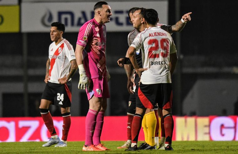 El arquero fue la gran figura de River en Junín. Foto: Fotobaires