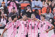 Telasco Segovia, Luis Suárez, Tadeo Allende y Benjamín Cremaschi festejan. Inter Miami no extrañó a Leo Messi y goleó 4-1 a Houston Dynamo como visitante. Foto: @InterMiamiCF