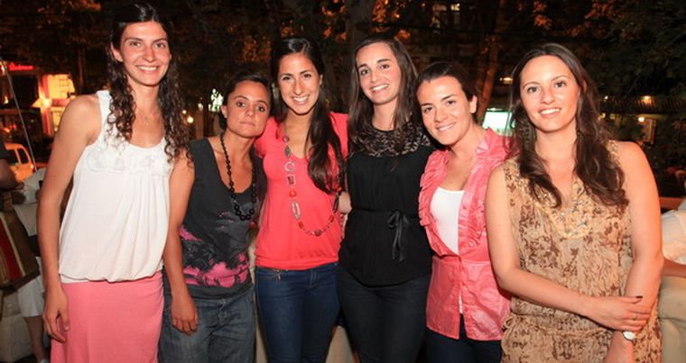 Ana Perlino, Victoria Bermúdez, Paula Soria, María Jáuregui, Maca Renna y Silvina Fisigaro en PH. Foto: Poción para MDZ