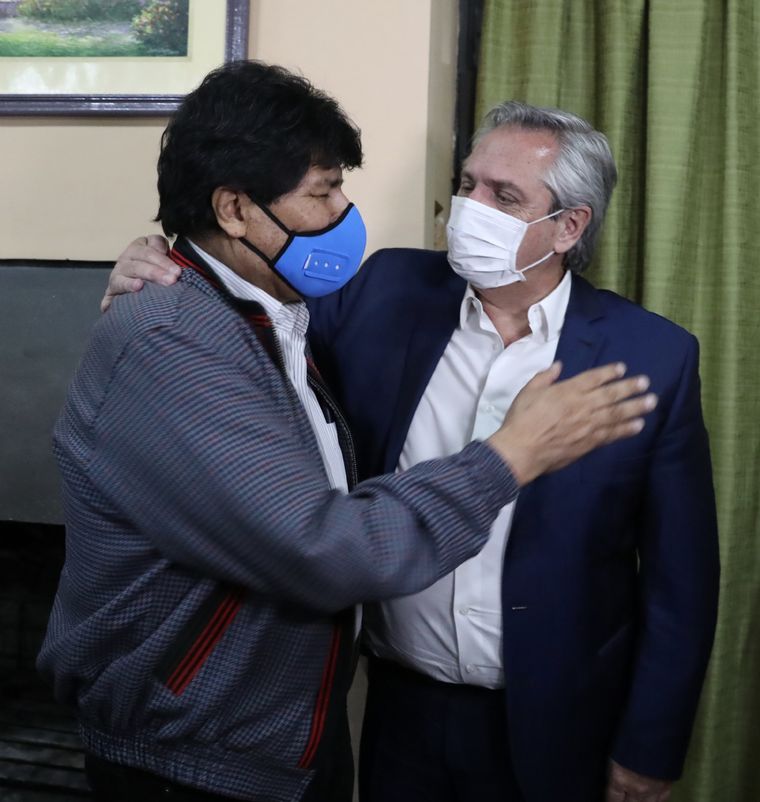 Alberto Fernández está en La Quiaca para despedir del país a Evo Morales, quien regresa a Bolivia