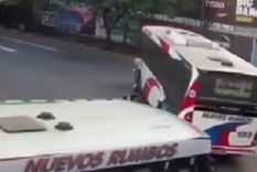 El hecho ocurrió en la intersección de Avenida Córdoba y Pueyrredón.  Foto: Captura de video