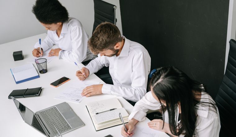 El trabajo debe ser protegido, garantizando la dignidad humana, señaló el Papa Francisco en su encíclica Laboren Excercens.
