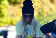 Tori Spelling se le sumó un drama que vivió con uno de sus vecinos, que requirió intervención policial. Foto: Splash News (The Grosby Group)