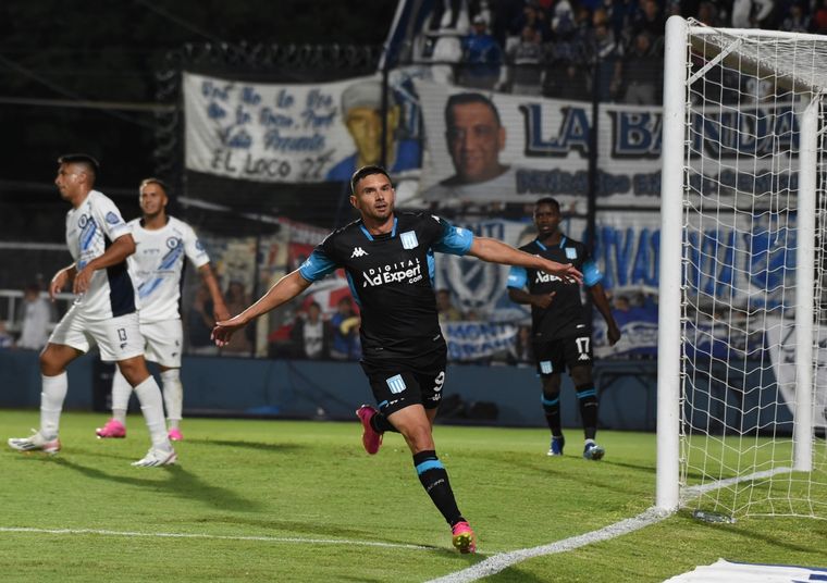 Racing se metió en 16avos de la Copa Argentina tras ganarle 3-0 a San Martín de Burzaco Foto: Fotobaires