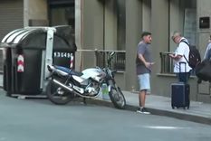 Así amaneció el hotel tras ser evacuado por el incendio de un contenedor de basura. Así amaneció el hotel tras ser evacuado por el incendio de un contenedor de basura.