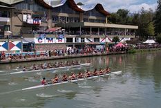 Remeros compitiendo en el Lago del Parque General San Martín. Foto: Prensa Club Mendoza de Regatas Remeros compitiendo en el Lago del Parque General San Martín. Foto: Prensa Club Mendoza de Regatas