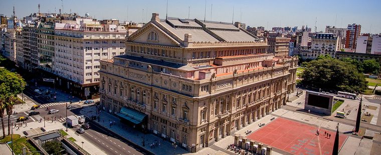 La puesta magnífica de Madame Butterfly en el Teatro Colón subraya en esta versión, la importancia del tema de la caída social y el empobrecimiento de Cio-Cio San. Foto: GCBA