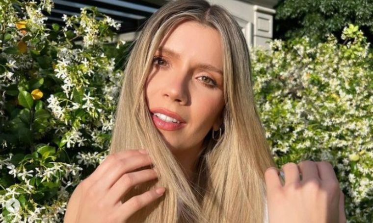 Laurita Fernández impone un look ideal para el invierno Foto: @holasoylaurita