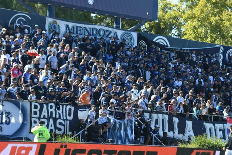 en vivo: gimnasia sorprende a independiente y gana 1 a 0 en el inicio del clasico en vivo: gimnasia sorprende a independiente y gana 1 a 0 en el inicio del clasico