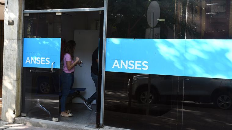 La AUH por discapacidad tuvo un aumento en noviembre según la fórmula de movilidad de Anses. La AUH por discapacidad tuvo un aumento en noviembre según la fórmula de movilidad de Anses.