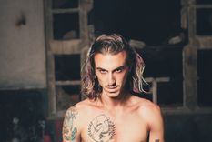 donturco sorprende con el estreno de su videoclip rock n crazy