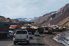 El movimiento de este sábado en el corredor internacional Foto: Gendarmería Nacional