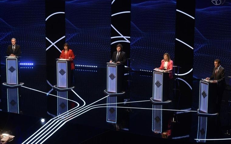 Los famosos reaccionaron al segundo debate de los candidatos a la presidencia. Foto: Captura TV