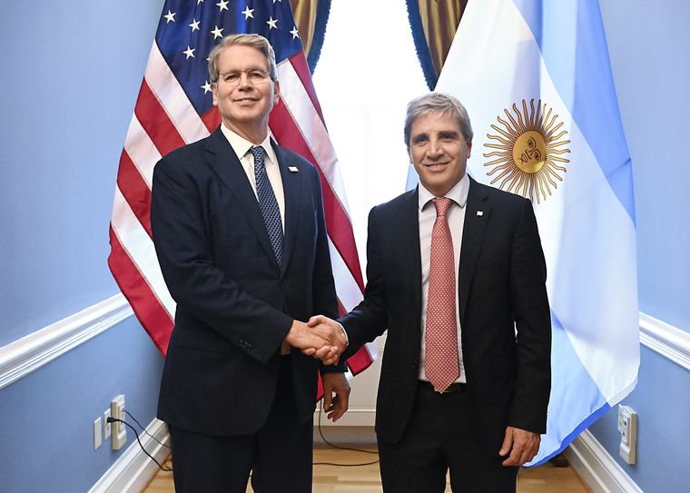 Scott Bessent y Luis Caputo