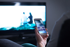 La tecnología nos da el paso a paso para usar el celular como teclado para el Smart TV y disfrutar nuestro ocio más cómodos. Foto: Shutterstock