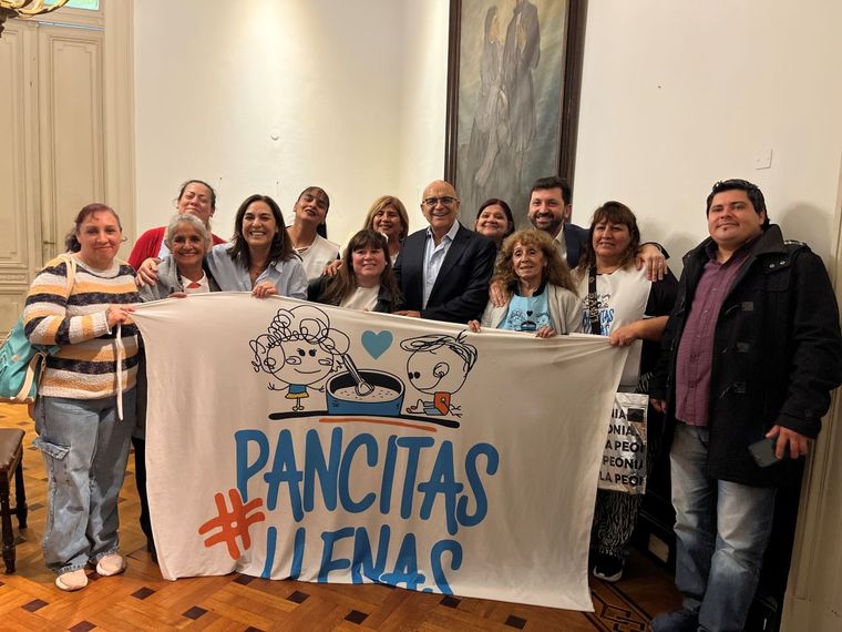 El bloque de la UCR disidente avanzó en la presentación del proyecto Pancitas Llenas.