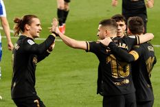 con dopieta de messi, barcelona gano y sigue vivo