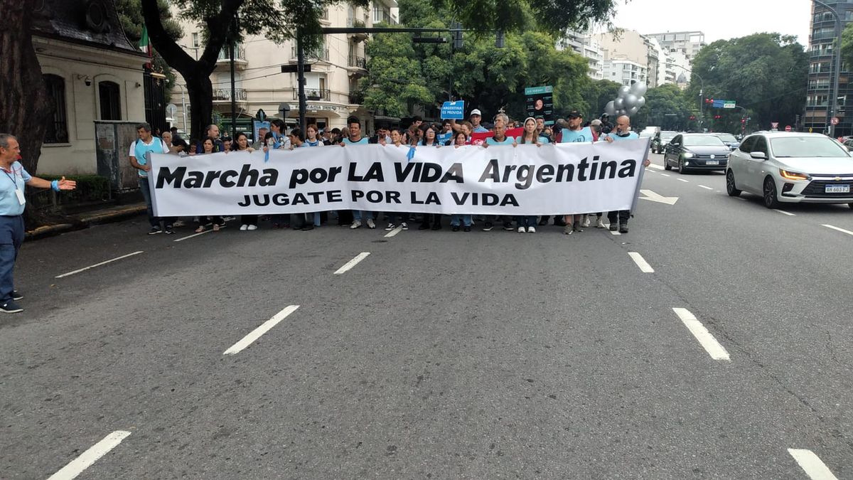 Marcha por la vida: estampas para cuidar las dos vidas
