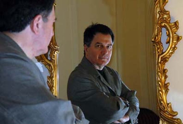 Roberto Ampuero.