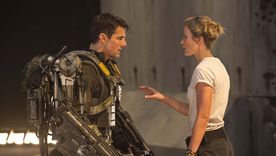 Tom Cruise y Emily Blunt en Al filo del mañana (2014)
