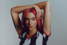 Dua Lipa, con tan solo 27 años, logró una exitosa gira mundial por Latinoamérica. Dua Lipa, con tan solo 27 años, logró una exitosa gira mundial por Latinoamérica.