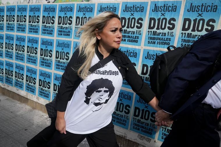 La expareja de Maradona destrozó la la psiquiatra del diez Foto: X