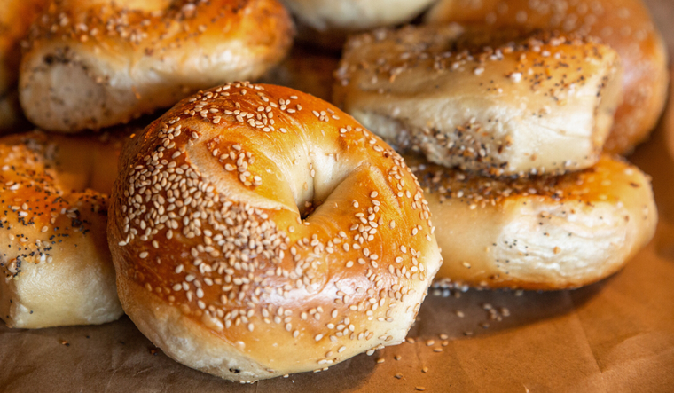 Receta de bagels caseros suaves y rendidores