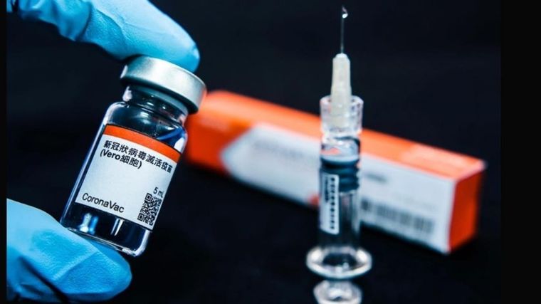 Hoy llegan al país 903.000 dosis de la vacuna china.