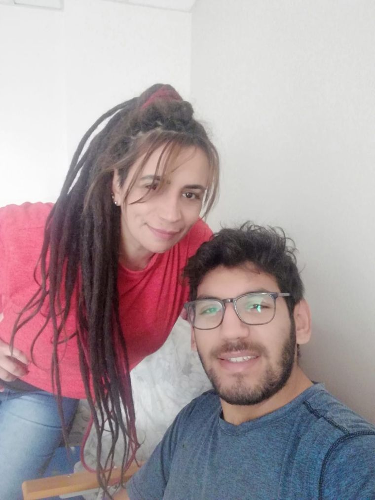 El joven de 20 años aún no puede recuperar su vida luego del Covid