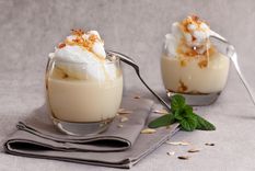 Hacete fan de esta receta de isla flotante: simple, dulce y espectacular.