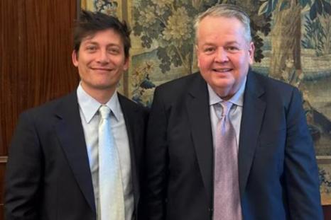 Santiago Caputo junto al asesor de Donald Trump, Barry Bennet. Santiago Caputo junto al asesor de Donald Trump, Barry Bennet.