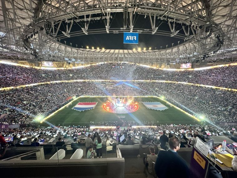 Muchos países también estuvieron representados por sus presidentes. Foto: Fox sports