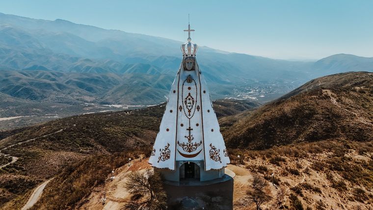 Es un proyecto religioso-turístico, que se encuentra emplazado en el mismo cordón montañoso donde está la Virgen en la gruta.  Foto: Gentileza