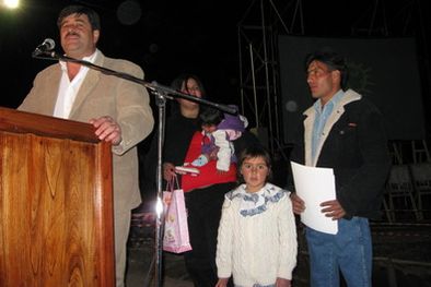 MDZol | Abed le entregó a la familia Cáceres su vivienda lanzó su criticado plan.