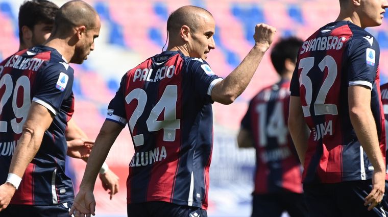 Tras su paso por el Bologna, Palacio seguirá en el fútbol italiano Foto: Bologna FC