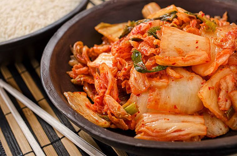 El kimchi tiene varios beneficios para la salud. El kimchi tiene varios beneficios para la salud.