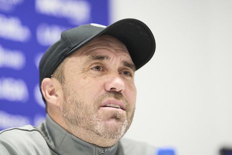 Si no surgen inconvenientes de último momento, Coudet reemplazará a Marcelo Gallardo en el banco de River. Si no surgen inconvenientes de último momento, Coudet reemplazará a Marcelo Gallardo en el banco de River.