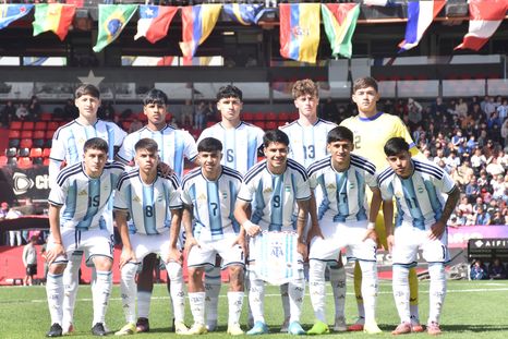 La formación titular de la Argentina Sub-19 ante Venezuela. La formación titular de la Argentina Sub-19 ante Venezuela.