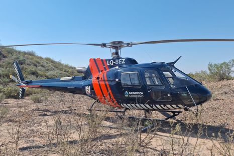 Un ciclista debió ser evacuado en helicóptero tras sufrir una dura caída en Barrancas, Maipú. Un ciclista debió ser evacuado en helicóptero tras sufrir una dura caída en Barrancas, Maipú.