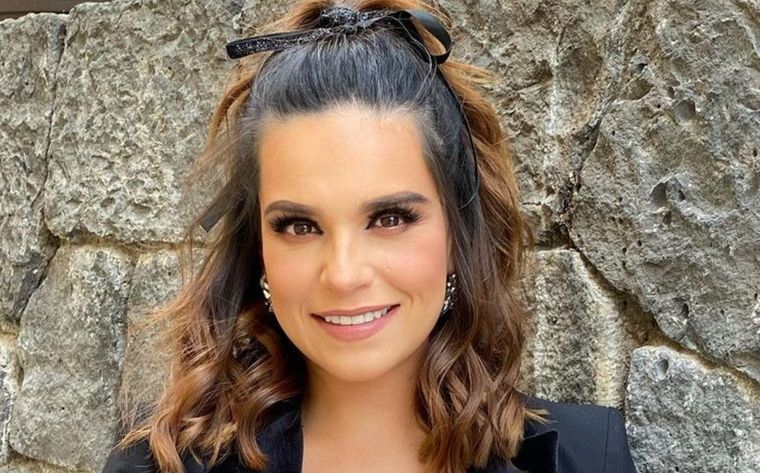 Tania Rincón se mostró en Instagram ataviada con un look que reunía varios hits de moda todos juntos. Foto: Milenio